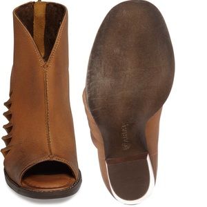 Ariat Lindsley Booties
